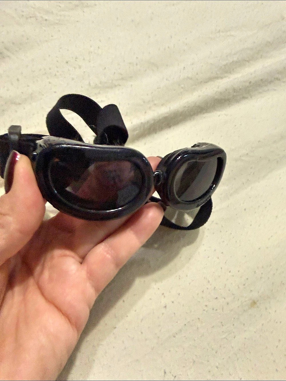 Black Goggles - Picture 2 of 6